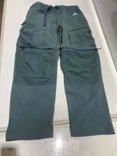 1 X BOX OF MIXED ITEM CLOTHES TO INCLUDE NIKE ACG TROUSERS UK M