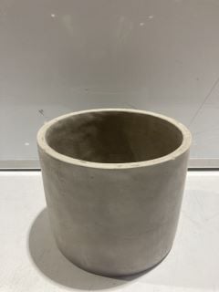 1 X BOX LIGHT CONCRETE POTS 8 IN A BOX