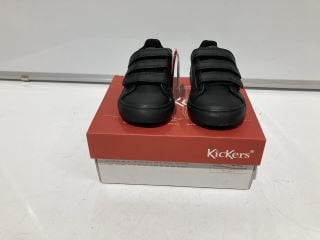 PREMIUM DESIGNER APPAREL TO INCLUDE  KICKERS TODDLER  BLACK TRAINERS UK 6 TOTAL RRP £135