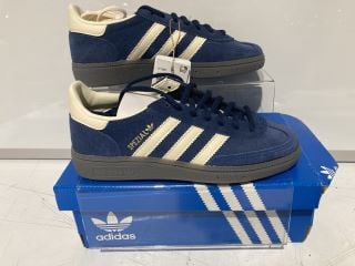 ADIDAS HANDBALL SPEZIAL TRAINERS BLUE SIZE 3.5