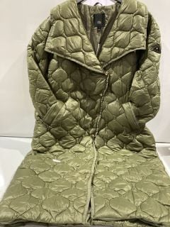 RIVER ISLAND GREEN MOUNTAIN COAT