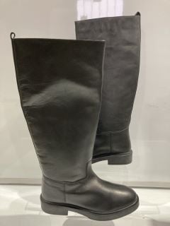 OFFICE BLACK KNEE HIGH BOOTS SIZE 6