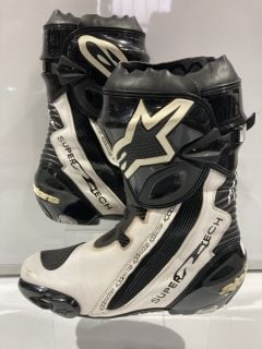 ALPINESTARS SUPER GAMING MOTORBIKE BOOTS SIZE 10 RRP £333