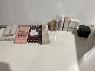 1 X BOX OF BEAUTY ITEMS TO INCLUDE E.L.F GLOW FOUNDATION