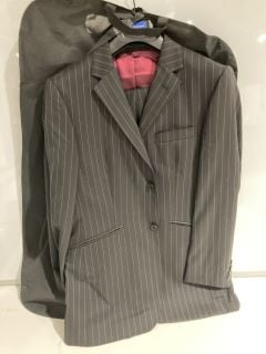 1 X WOLLMARK BLACK SUIT SIZE 36