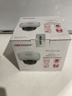 5 X SECURITY ITEMS TO INCLUDE HIKVISION CAMERA, SMART PLUG AND MONTION SENSOR LIGHT