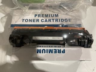 5 X TONER CARTRIDGES