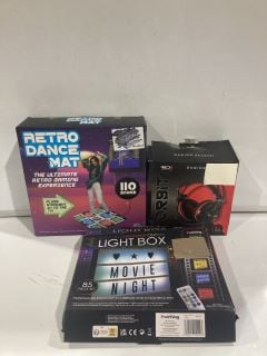 BOX OF ITEMS TO INCLUDE SENSORY MATCH GAME ANDRED5 GAMING HEADSET