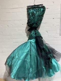 YUE LONDON PROM DRESS GREEN SIZE L