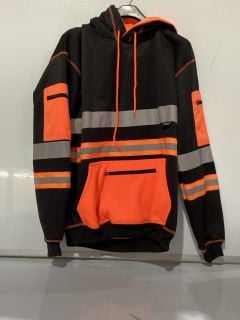 BOX OF CLOTHING TO INCLUDE KRAFTED WORKWEAR BLACK AND ORANGE HI VIS TOP XL