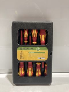 BOX OF TOOLS TOOLS TO INCLUDE BLOSTM INSULATED SCREWDRIVER SET