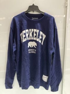 BOX OF MEN'S CLOTHES TO INCLUDE PARK FIELDS UNIVERSITY UC BERKELEY NAVY BEAR SWEATSHIRT