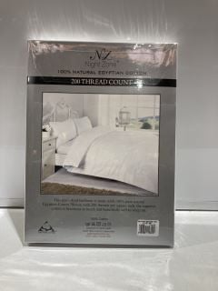 BOX OF BEDDING TO INCLUDE NIGHT ZONE 200 THREAD COUNT DUVET SET