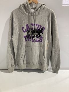 1 BOX OF ITEMS TO INCLUDE NAGRI GREY CACTUS TRAIL HOODIE M RRP £119