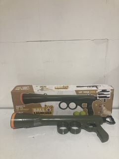 BOX OF ITEMS TO INCLUDE WINNING BALL LAUNCHER 59.5CM LONG