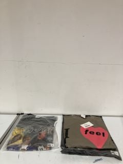 BOX OF ITEMS TO INCLUDE NAGRI TRAVIS SCOTT CREME T-SHIRT MEDIUM