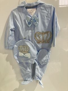 A BOX OF CHILDREN'S CLOTHING TO INCLUDE VIVAKI BLUE 6/9M DRESS