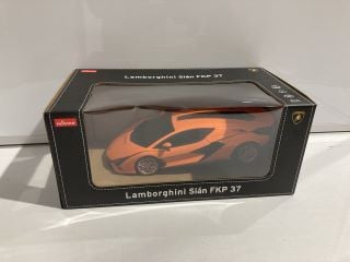 A BOX OF ITEMS TO INCLUDE R/C LAMBORGHINI SIAN FKP 37