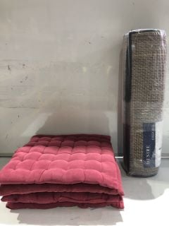 A BOX OF ASSORTED ITEMS TO INCLUDE 4X RED PILLOWS/CUSHIONS