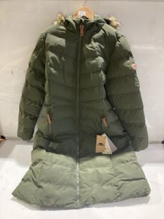 1X GREEN TRESPASS COAT SIZE XL & 1X GREEN RIVER ISLAND COAT SIZE 12