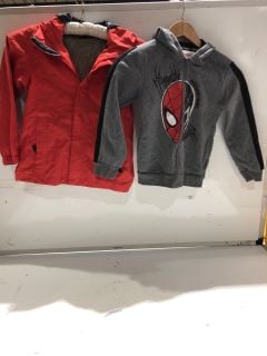 A BOX OF CHILDREN'S CLOTHING TO INCLUDE RED NORTH FACE JACKET