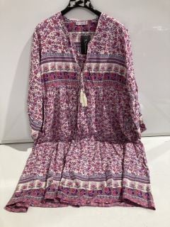 1 BOX OF ITEMS TO INCLUDE R.VIVIMOS WOMENS CASUAL BLOSSOM DRESS XXL WHITE,PINK AND PURPLE RRP £94