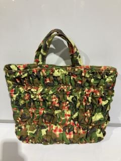 BOX TO INCLUDE CAMO FABRIC SHOULDER BAG