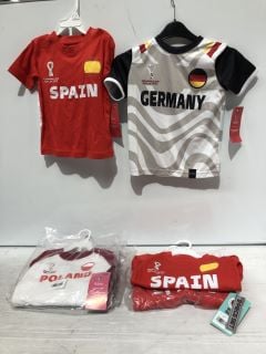 BOX OF FIFA WORLD CUP 2022 SPAIN UNIFORM 3T