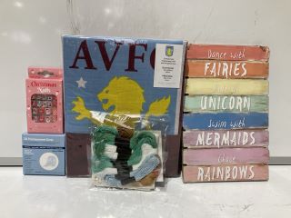 BOX OF ITEMS TO INCLUDE ASTON VILLA FOOTBALL CLUB DUVET COVER AND PILLOW CASE SINGLE