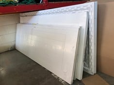 OVERSIZED PALLET OF DOORS TO INCLUDE WHITE INTERIOR DOOR 686X1981X35MM: LOCATION - A RACK(COLLECTION OR OPTIONAL DELIVERY AVAILABLE)