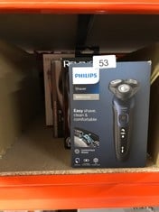 PHILIPS SHAVER SERIES 5000 - WET & DRY ELECTRIC MEN'S SHAVER IN METALLIC BLUE WITH PRECISION TRIMMER AND SOFT POUCH TRAVEL CASE (MODEL S5465/18).: LOCATION - A RACK