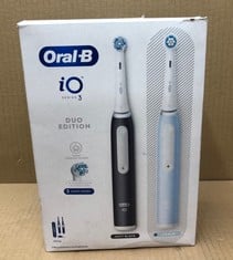 ORAL-B IO3 2X ELECTRIC TOOTHBRUSHES FOR ADULTS, GIFTS FOR HER / HIM, 2 TOOTHBRUSH HEADS & 1 TRAVEL CASE, 3 MODES WITH TEETH WHITENING, BLACK & BLUE.:: LOCATION - C RACK