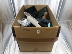 QUANTITY OF ASSORTED ITEMS TO INCLUDE D LINK AC1300: LOCATION - Y RACK