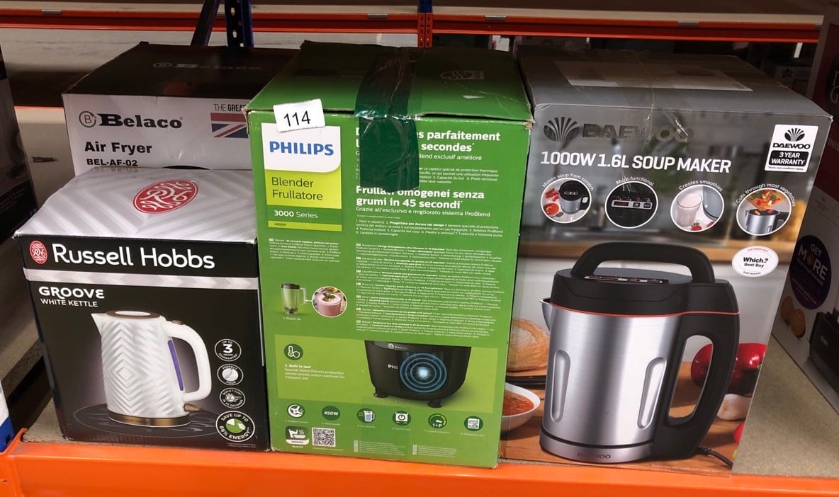 QUANTITY OF KITCHEN & APPLIANCES ITEMS TO INCLUDE PHILIPS BLENDER 3000 SERIES, PROBLEND SYSTEM, 1.9L MAXIMUM CAPACITY, 1L EFFECTIVE CAPACITY, 450W, 1 SPEED TING + PULSE, PLASTIC JAR, BLACK, (HR2041/0