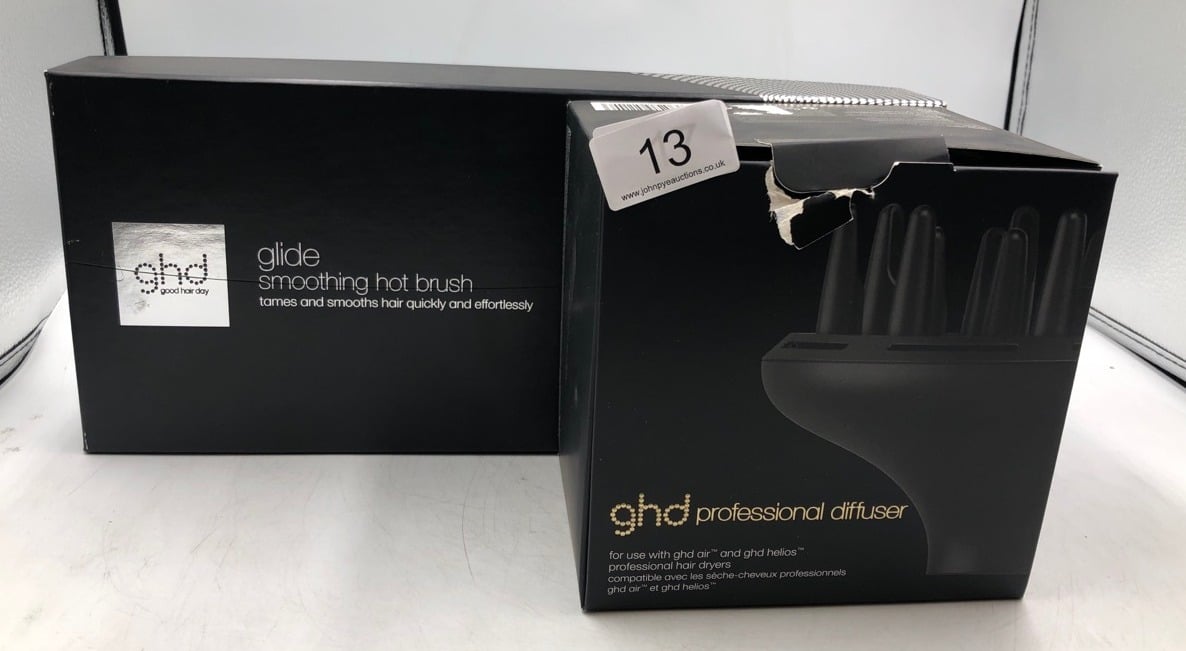 GHD GLIDE SMOOTHING HOT BRUSH IN BLACK - FOR SMOOTH, GLOSSY & FRIZZ- RESULTS - FOR ALL HAIR TYPES (UK PLUG), + GHD PROFESSIONAL HAIR DRYER DIFFUSER.:: LOCATION - TOP 50