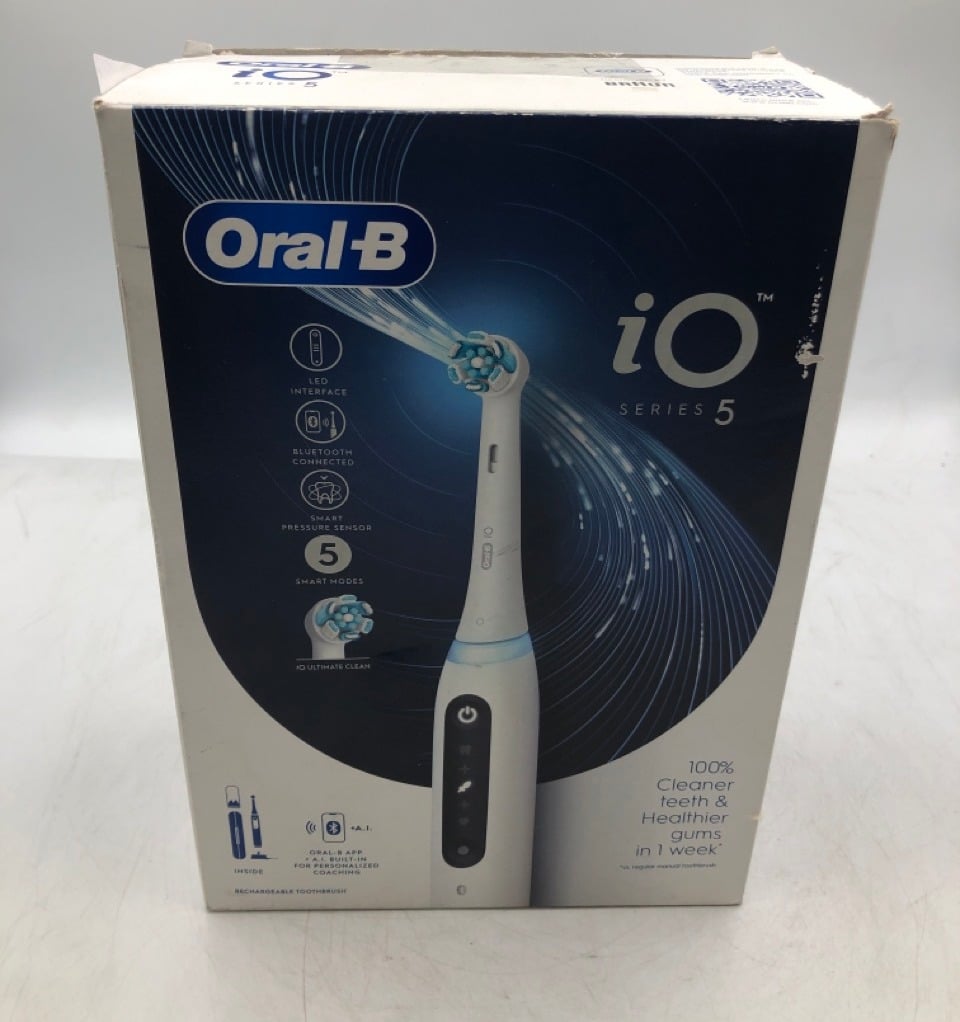 ORAL-B IO5 ELECTRIC TOOTHBRUSHES FOR ADULTS,1 TOOTHBRUSH HEAD & TRAVEL CASE, 5 MODES WITH TEETH WHITENING, UK  PLUG, WHITE.: LOCATION - TOP 50