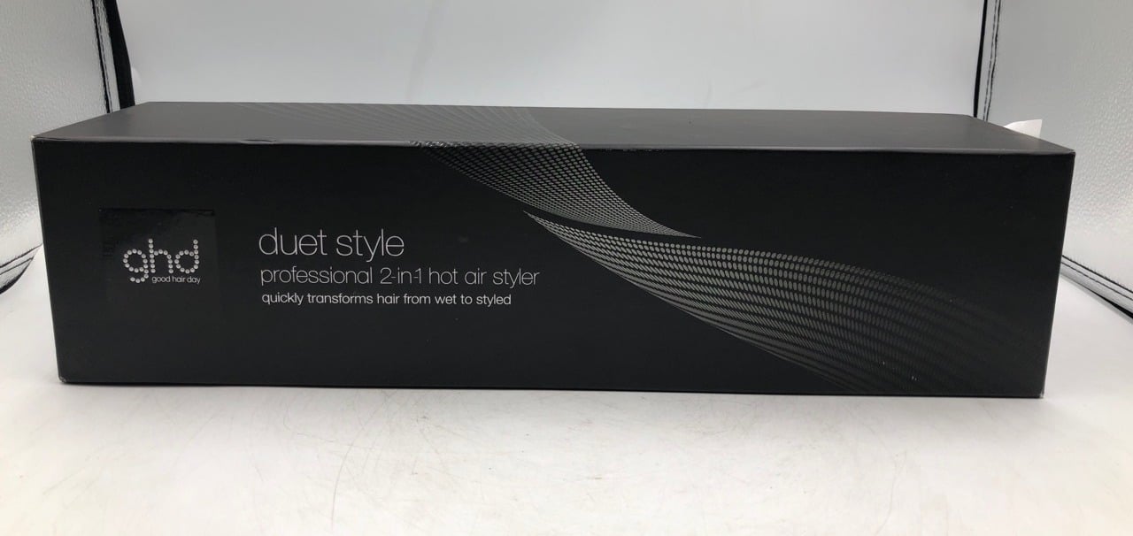 GHD DUET STYLE 2-IN-1 HOT AIR STYLER IN BLACK - TRANSFORMS HAIR FROM WET TO STYLED WITH AIR-FUSION TECHNOLOGY, BLACK.: LOCATION - TOP 50