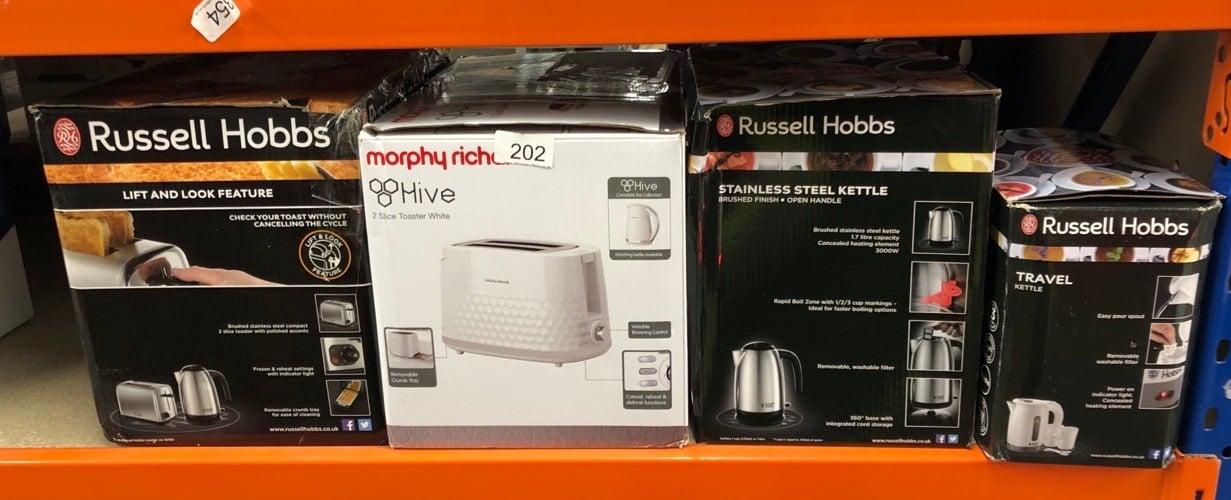 QUANTITY OF KITCHEN & APPLIANCES ITEMS TO INCLUDE RUSSELL HOBBS ELECTRIC 0.85L TRAVEL KETTLE, SMALL & COMPACT, DUAL VOLTAGE, IDEAL FOR ABROAD/CARAVAN/CAMPING, INC 2 CUPS & SPOONS, REMOVABLE WASHABLE