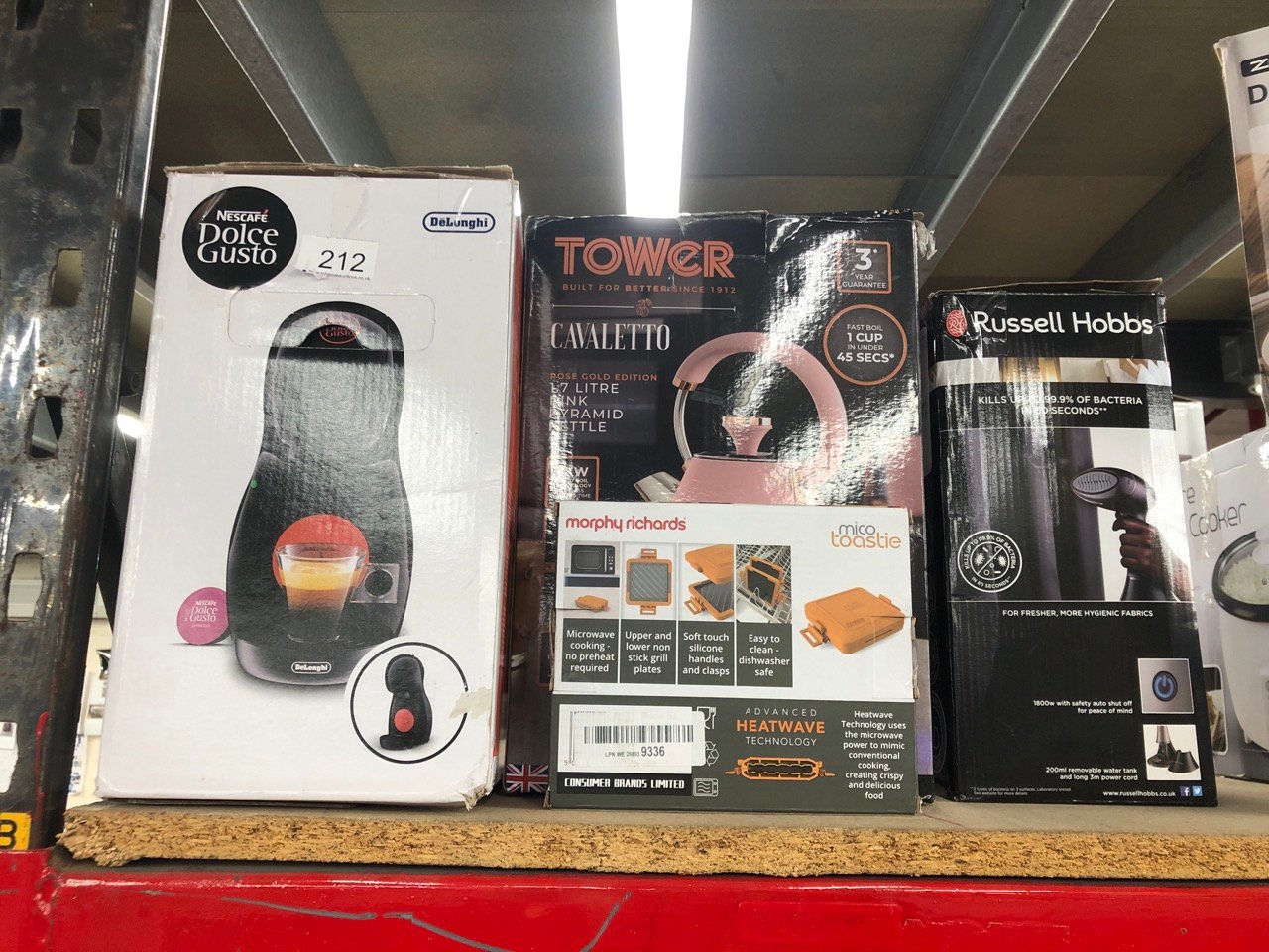 QUANTITY OF KITCHEN & APPLIANCES ITEMS TO INCLUDE TOWER T10044PNK CAVALETTO PYRAMID KETTLE WITH FAST BOIL, DETACHABLE FILTER, 1.7 LITRE, 3000 W, MARSHMALLOW PINK AND ROSE GOLD: LOCATION - B RACK