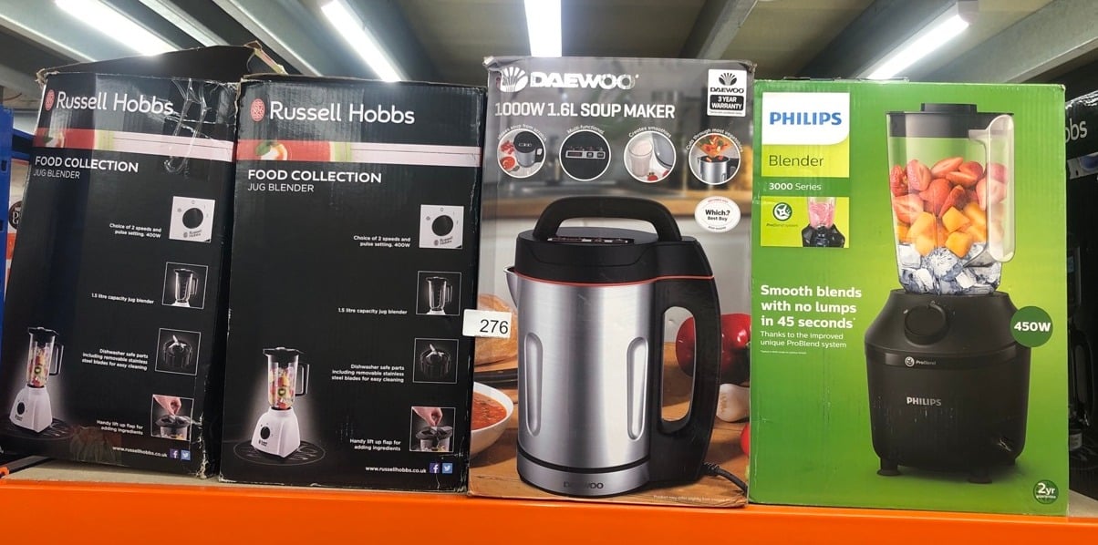 QUANTITY OF KITCHEN & APPLIANCES ITEMS TO INCLUDE DAEWOO SOUP MAKER, 1.6 LITRES, 6 PORTIONS PER BLEND, SMOOTH OR CHUNKY SOUP IN THE WINTER, REFRESHING SMOOTHIES IN THE SUMMER, USER FRIENDLY TINGS, EA