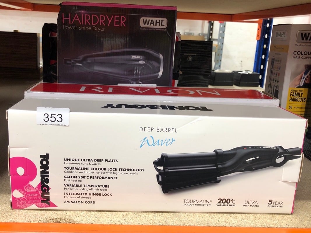 QUANTITY OF HEALTH & BEAUTY ITEMS TO INCLUDE TONI & GUY DEEP BARREL HAIR WAVER, 32 MM - BLACK: LOCATION - B RACK