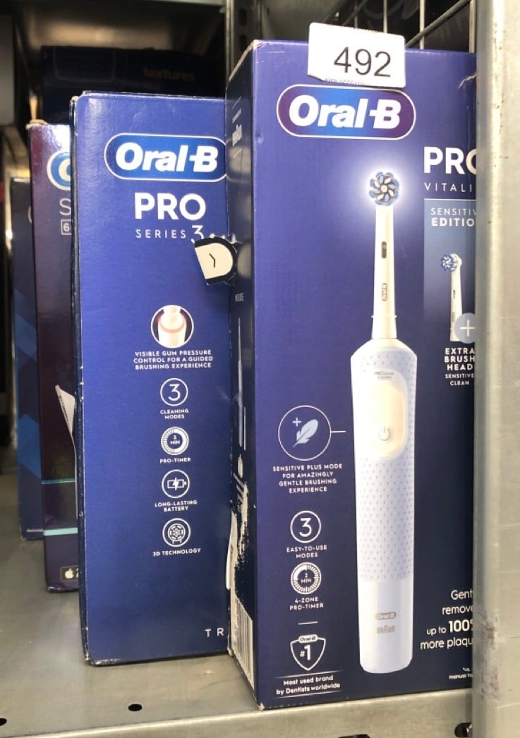 QUANTITY OF ITEMS TO INCLUDE ORAL-B VITALITY PRO ELECTRIC TOOTHBRUSHES ADULTS, 1 HANDLE, 2 TOOTHBRUSH HEADS, 3 BRUSHING MODES INCLUDING SENSITIVE PLUS,  UK PLUG, BLUE: LOCATION - C RACK