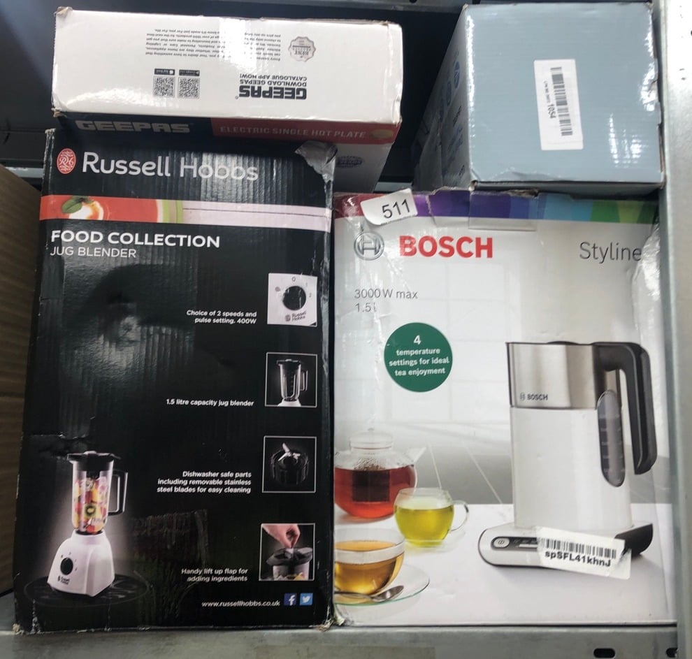 QUANTITY OF KITCHEN & APPLIANCES ITEMS TO INCLUDE RUSSELL HOBBS FOOD COLLECTION 1.5L PLASTIC JUG BLENDER, 2 SPEEDS & PULSE TING, REMOVABLE STAINLESS STEEL BLADES FOR EASY CLEANING, POURING AND ADDING