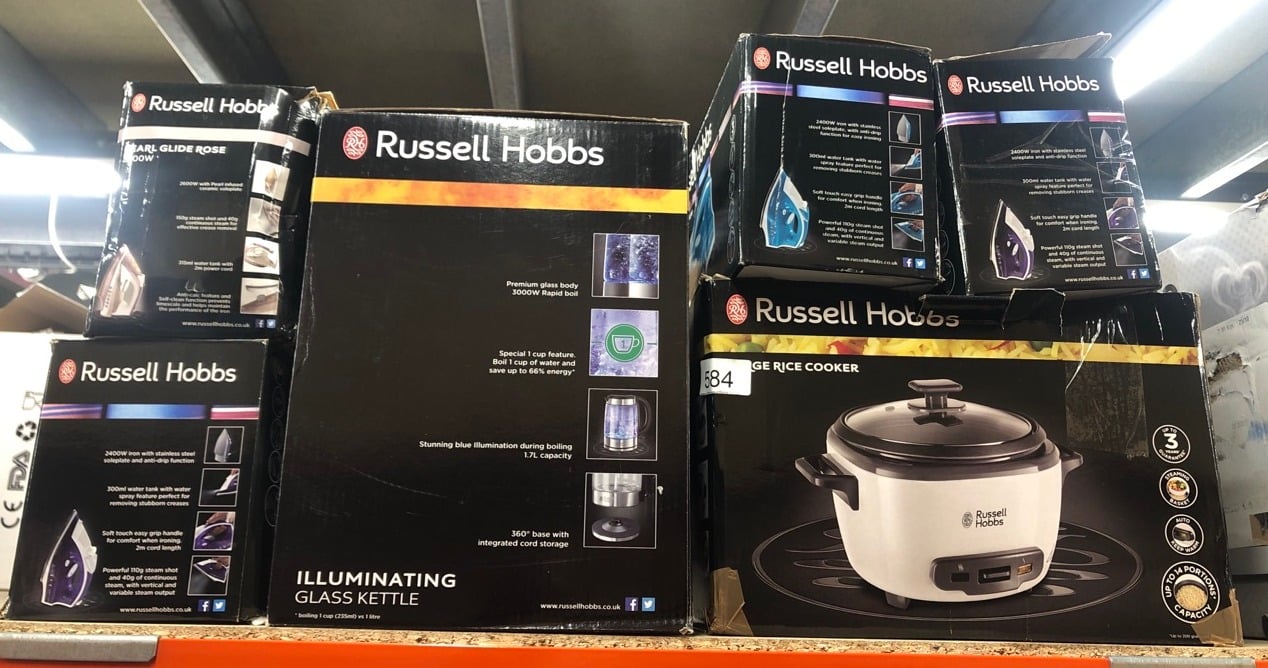 QUANTITY OF KITCHEN & APPLIANCES ITEMS TO INCLUDE RUSSELL HOBBS ILLUMINATING 1.7L ELECTRIC CORDLESS GLASS KETTLE WITH BLACK/BRUSHED STAINLESS STEEL ACCENTS (FAST BOIL 3KW, WASHABLE ANTI-SCALE FILTER,