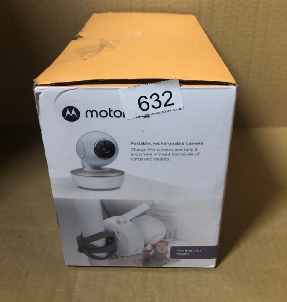 1 X MOTOROLA NURSERY VM 855 CONNECTED WIFI VIDEO BABY MONITOR - WITH MOTOROLA NURSERY APP AND 5-INCH PARENT UNIT - NIGHT VISION, TEMPERATURE AND TWO-WAY TALK.: LOCATION - D RACK