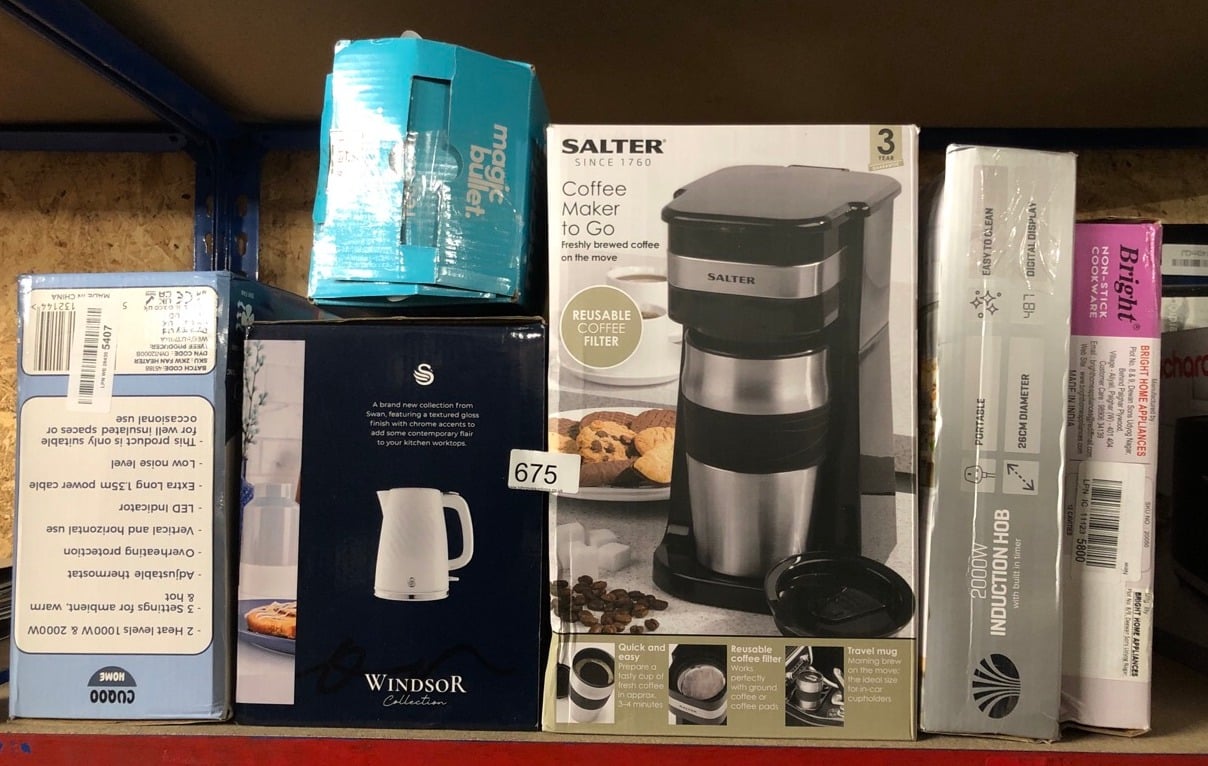 QUANTITY OF KITCHEN & APPLIANCES ITEMS TO INCLUDE SALTER ONE CUP COFFEE MAKER – FILTER COFFEE MACHINE, WASHABLE & REUSABLE FILTER, INCLUDES 420ML STAINLESS STEEL TRAVEL MUG, BREW COFFEE TO GO IN 3-4