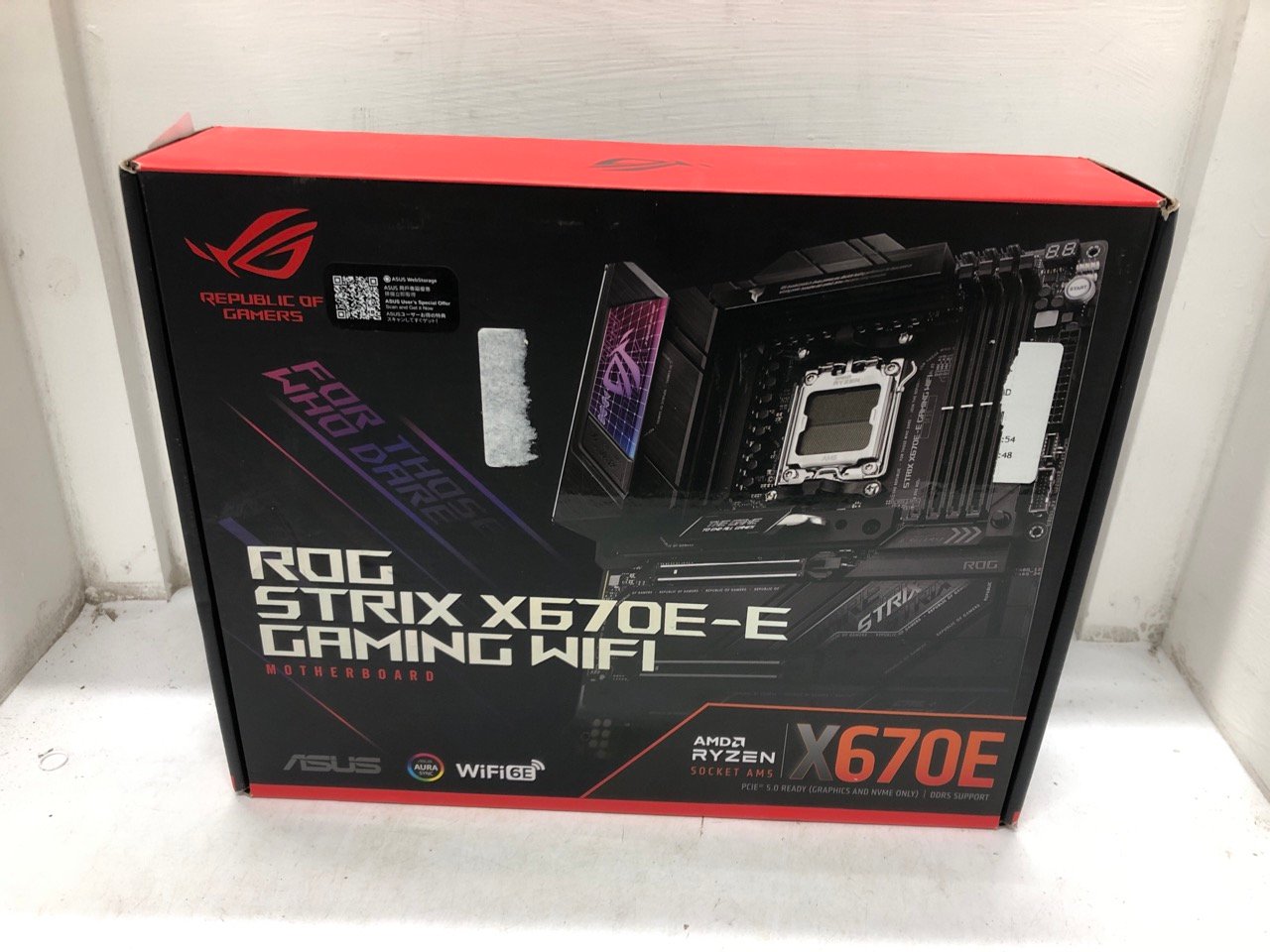 ASUS ROG STRIX X670E-E GAMING WIFI MOTHERBOARD: LOCATION - E RACK