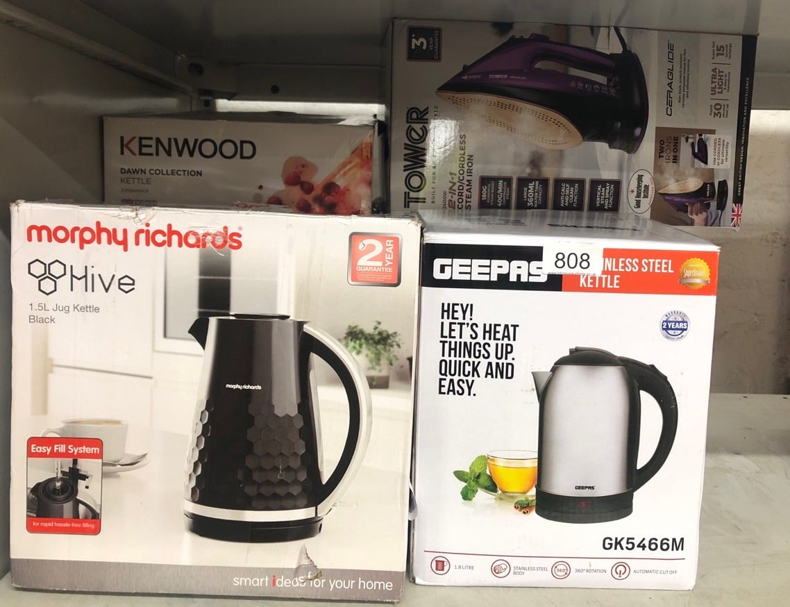 QUANTITY OF KITCHEN & APPLIANCES ITEMS TO INCLUDE MORPHY RICHARDS HIVE KETTLE, 1.5L, EASY FILL SYSTEM, ENHANCED WATERSPOUT, 3KW RAPID BOIL, 360 DEGREE BASE, LIMESCALE FILTER, WATER VIEWING WINDOW, BL