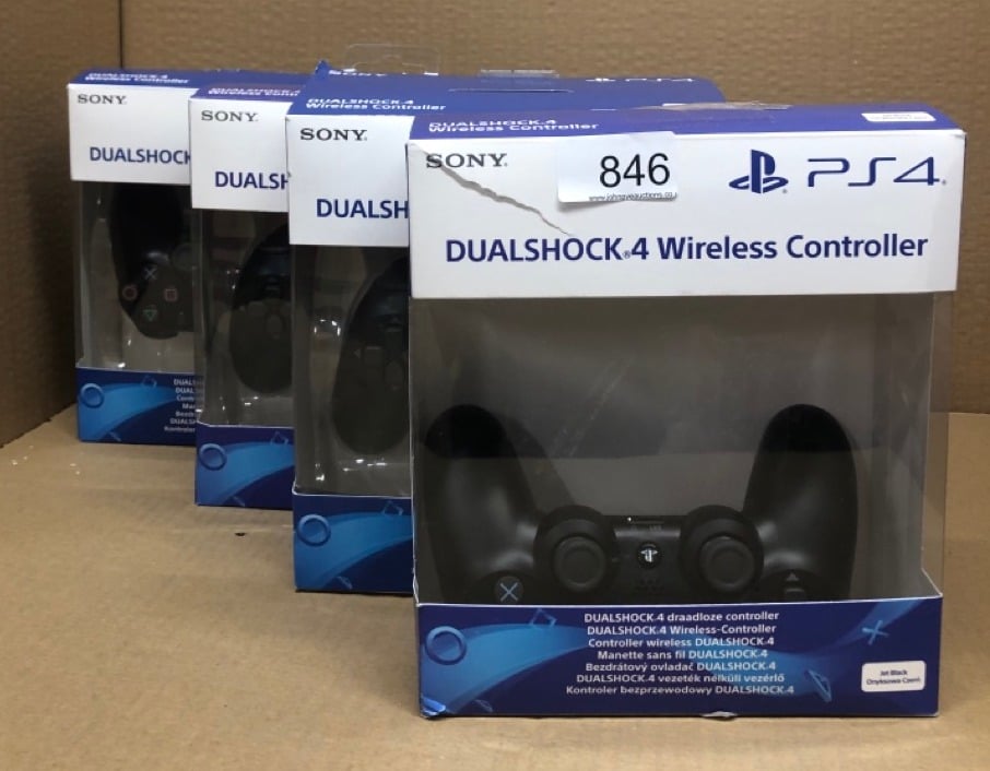 4 X SONY PLAYSTATION DUALSHOCK 4 WIRELESS CONTROLLER - BLACK.: LOCATION - BACK RACK