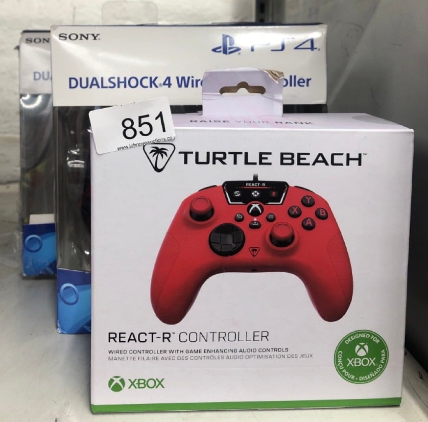 QUANTITY OF TECH & GAMING ITEMS TO INCLUDE TURTLE BEACH REACT-R XBOX CONTROLLER: LOCATION - BACK RACK